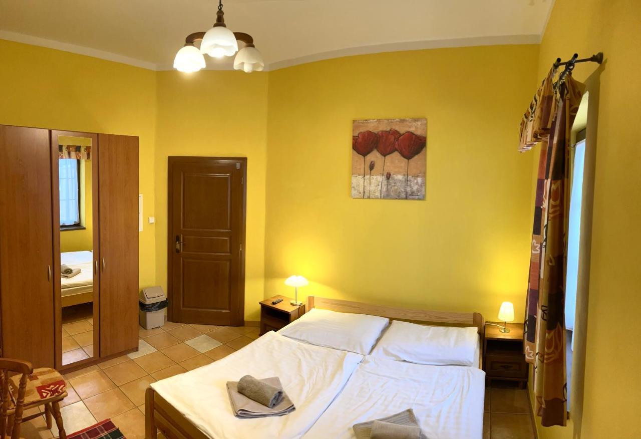 Liptovský Ján Villa Victoria Penzion מראה חיצוני תמונה